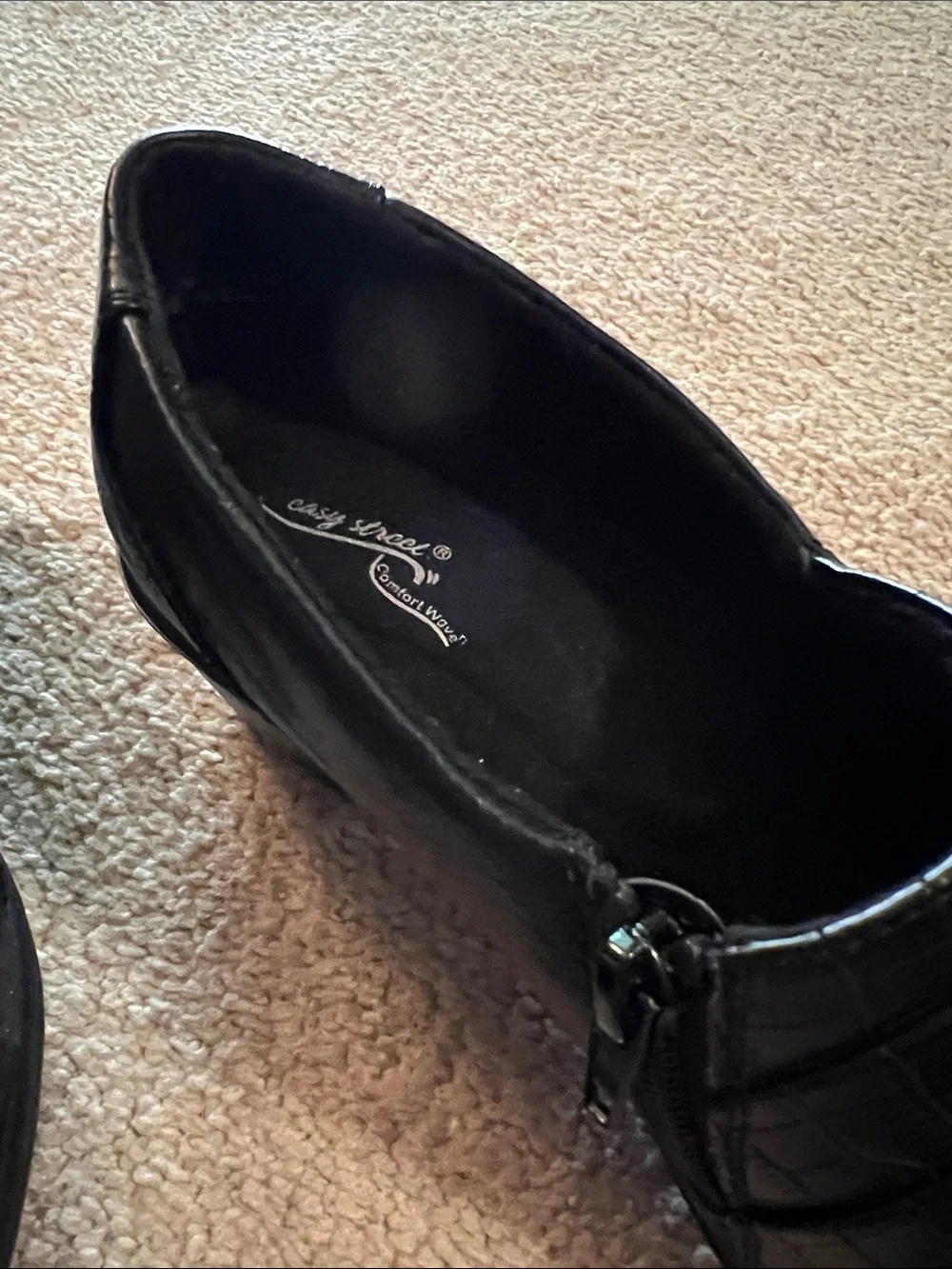 easy street Black Crocodile Pattern Slip-On Clog loafers size 9.5